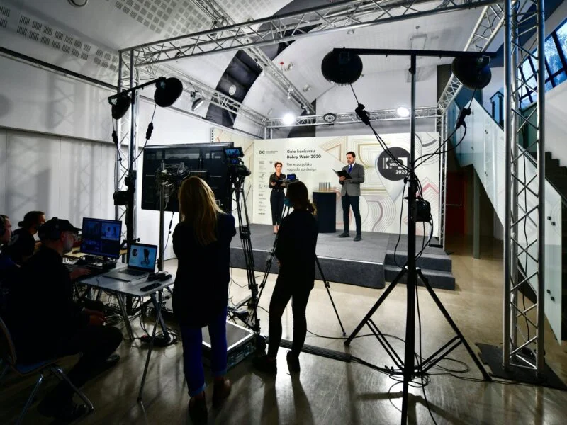 konstrukcja z kratownicy oświetlenie streaming online transmisja wynajem