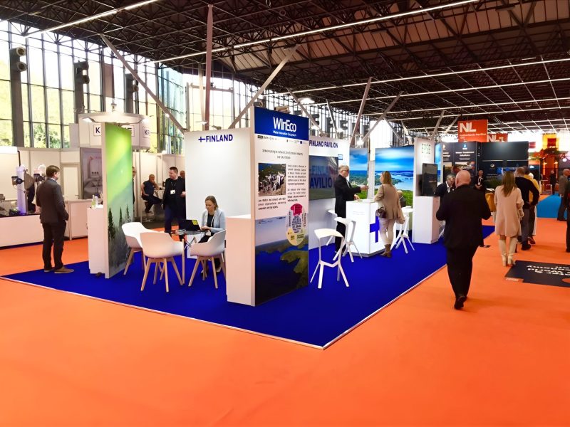 kubełkowe krzesło skandynawskie do wynajmu wypożyczalnia targi