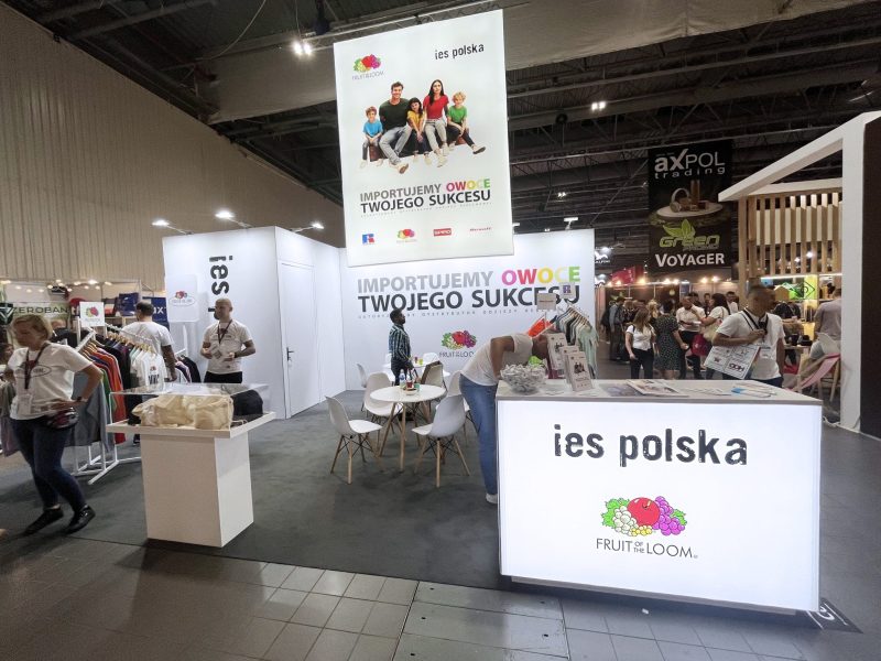 lada wystawiennicza ekspozycyjna na targi do wynajmu wypożyczalnia mebli targowych warszawa niemcy