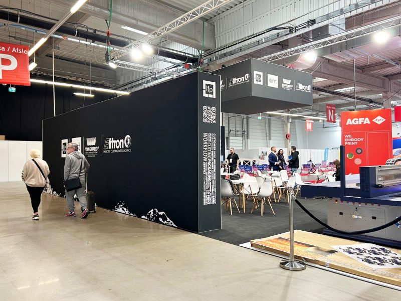 stand360 - Budujemy stoiska, które sprzedają