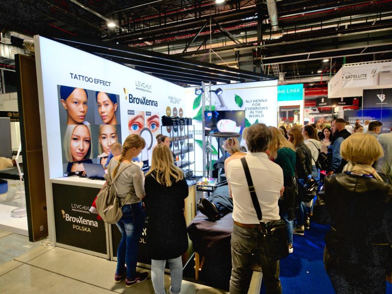 zadaszenie stoiska targowego