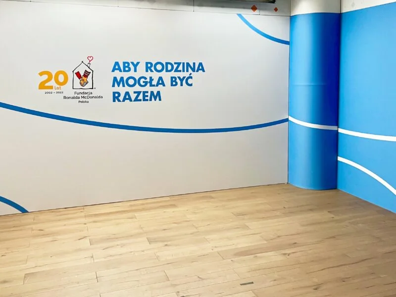 tło wynajem konstrukcji transmisji