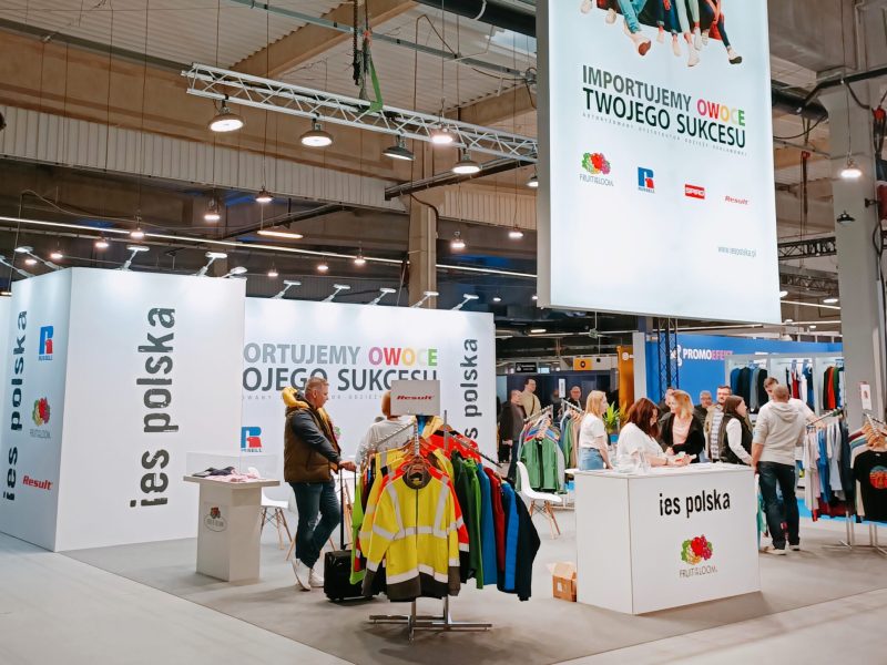 lada wystawiennicza ekspozycyjna targi targowa recepcja do wynajmu wynajem warszawa wypożyczalnia