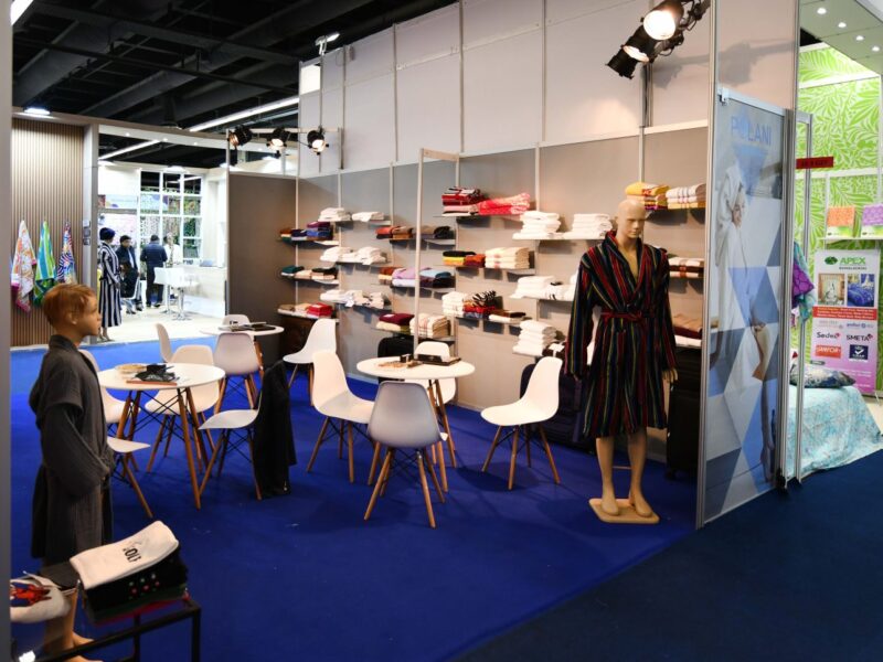 wynajem ścianek reklamowych warszawa wypożyczalnia zabudowy targowej