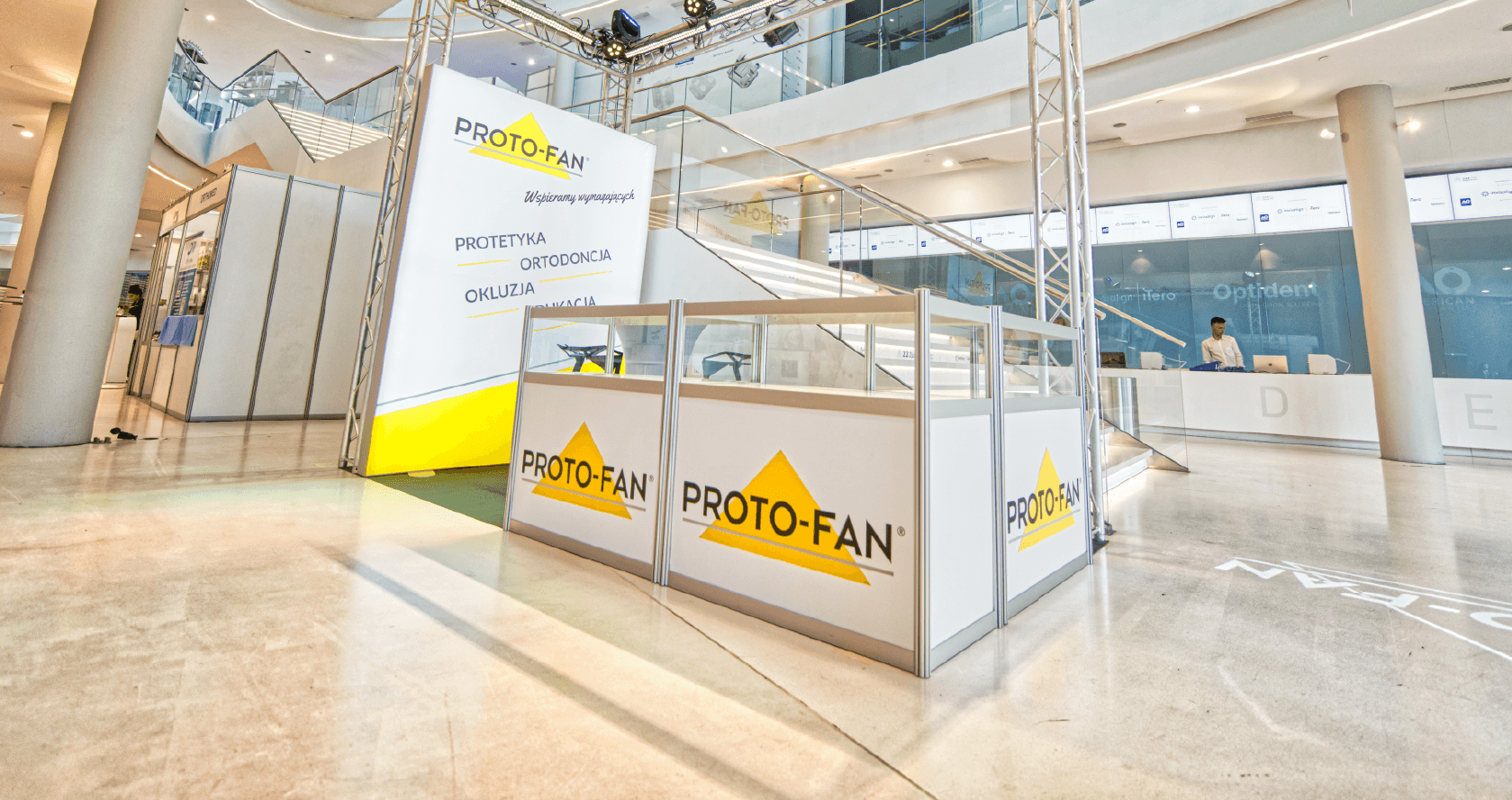 stand360 - Budujemy stoiska, które sprzedają