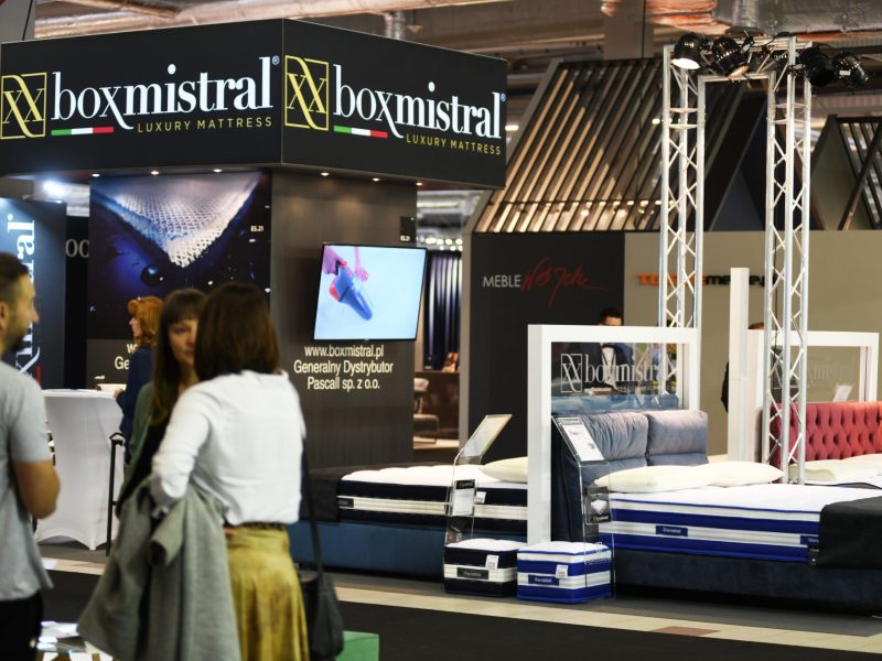 niemcy stuttgart budowa stoisk w niemczech