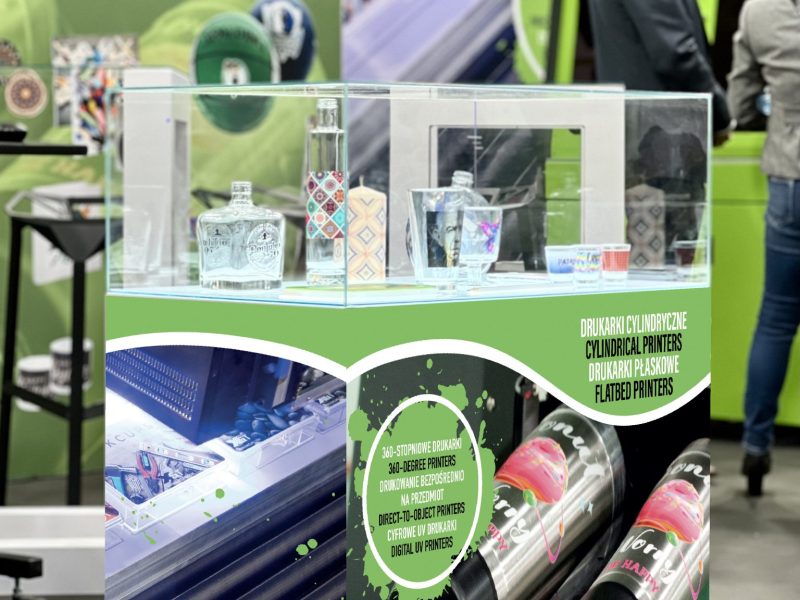 gablota ekspozycyjna ekspozytor warszawa wypożyczalnia na targi wynajem