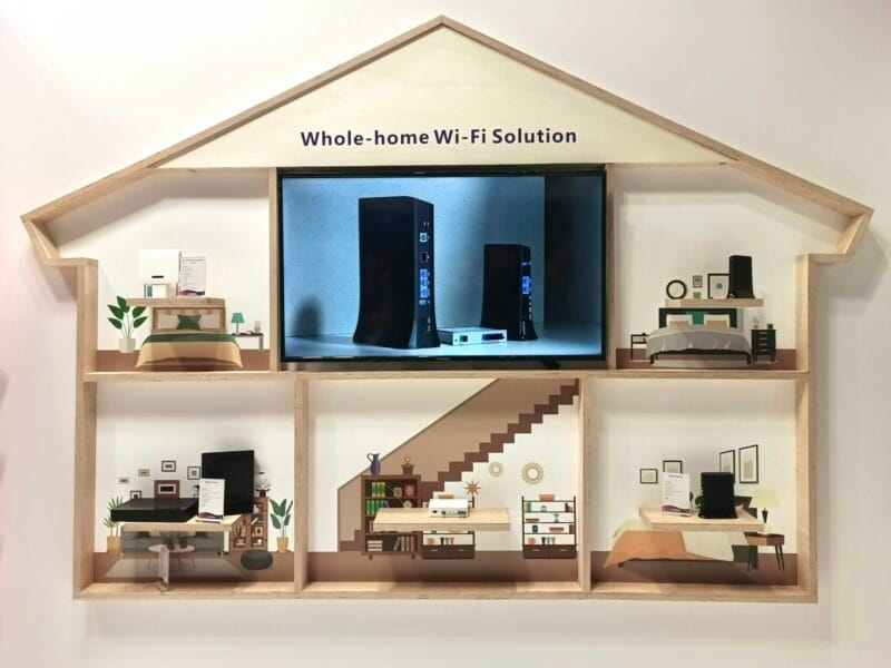 STRONG's modular booth standing out at a European trade show with innovative design