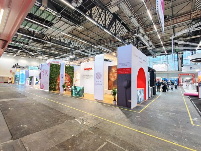 Rental counters and furniture for trade shows
