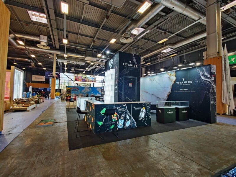 Exhibition stand contractor Paris France Vapexpo with client