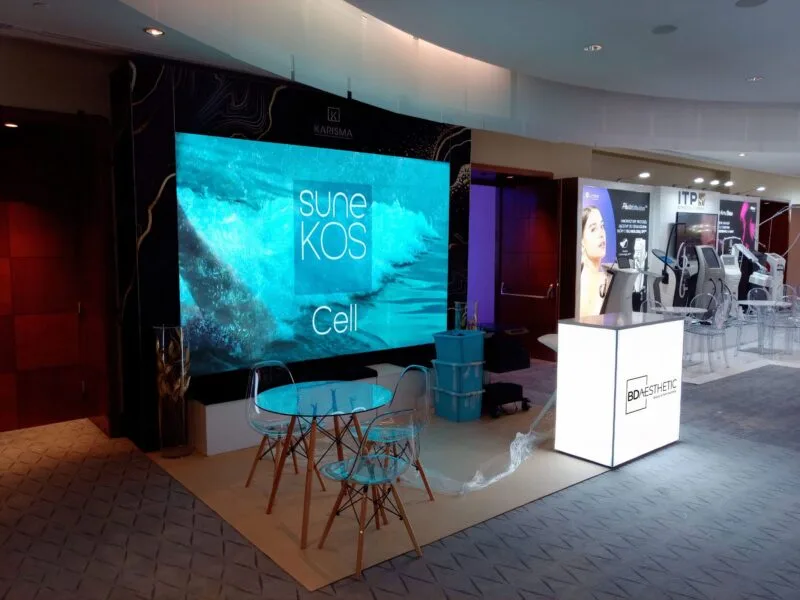 modular trade fair booth with full wall branding