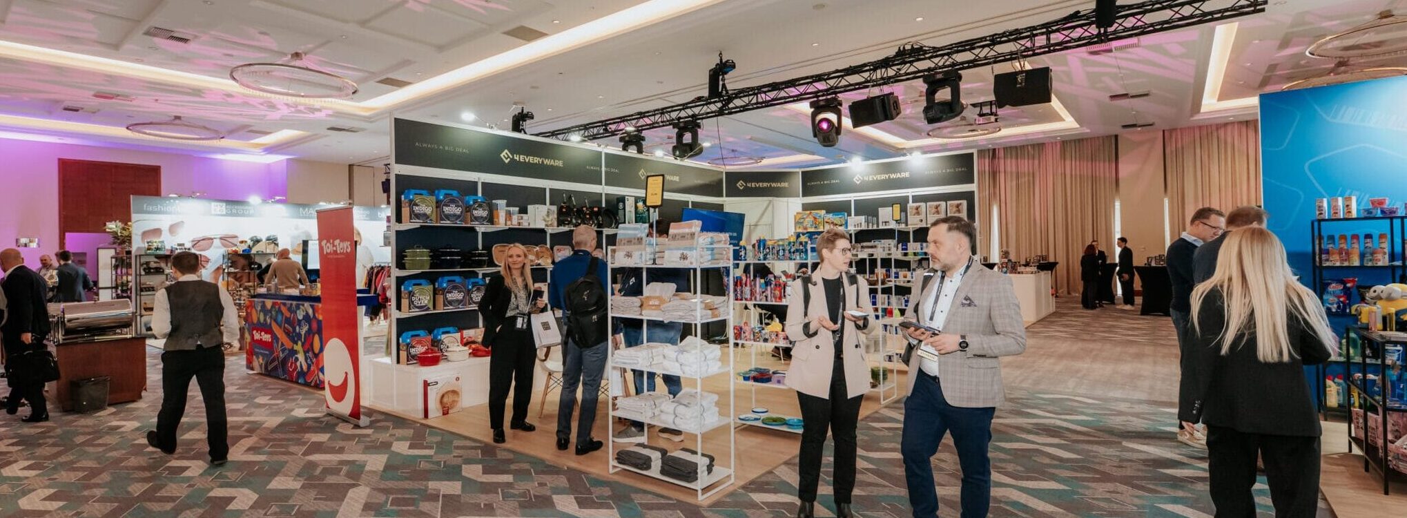 stand360 - Budujemy stoiska, które sprzedają