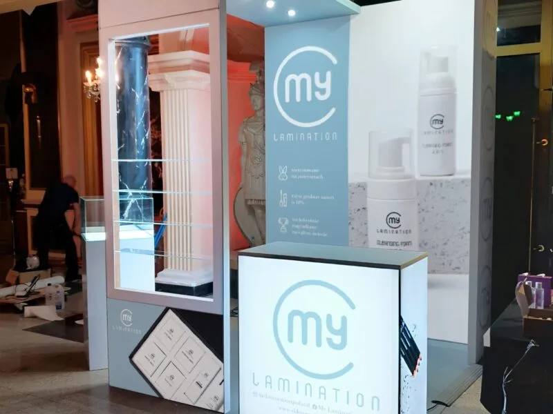 portable modular booth with roll-up banner