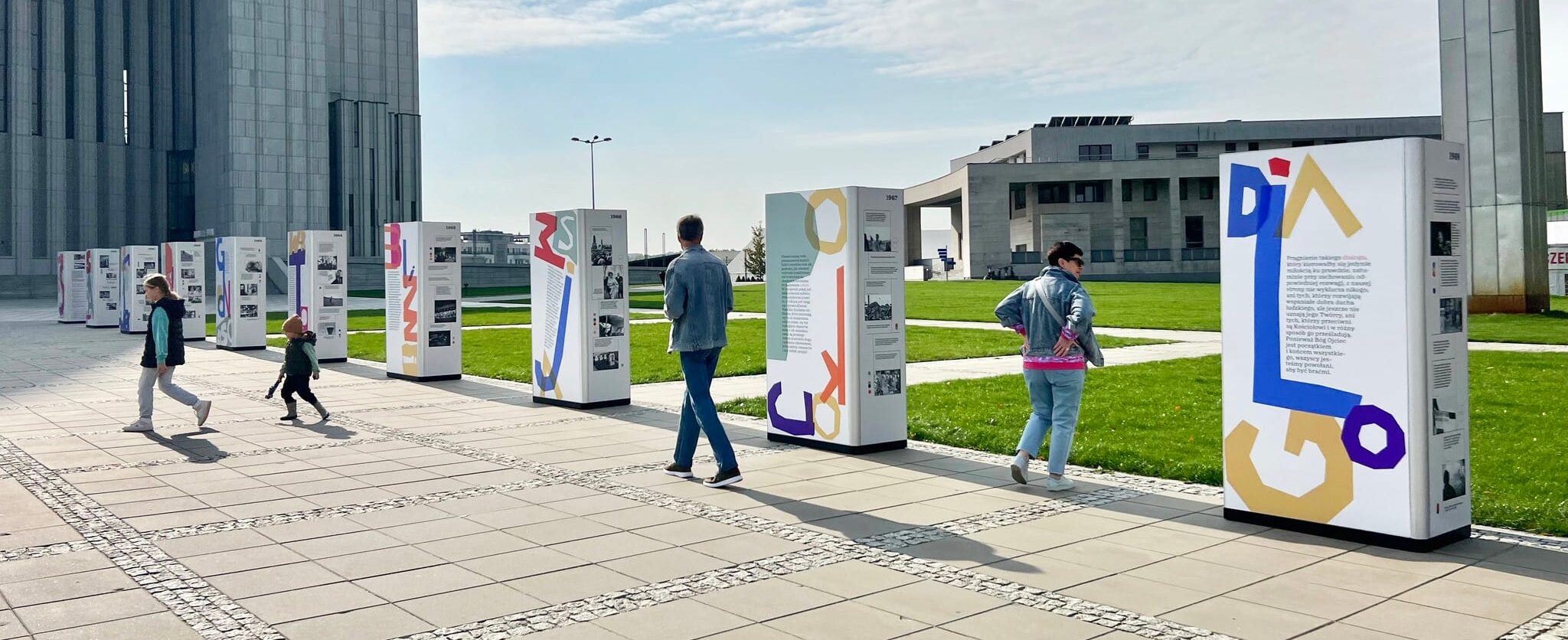 stand360 - Budujemy stoiska, które sprzedają