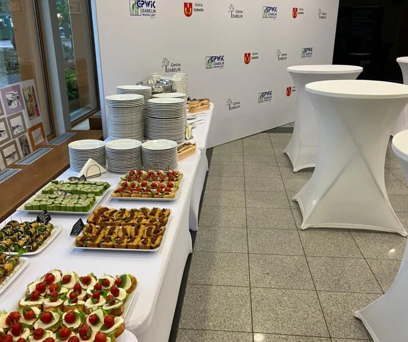 Ścianka reklamowa z pełnokolorową grafiką na event wodociągów w warszawie