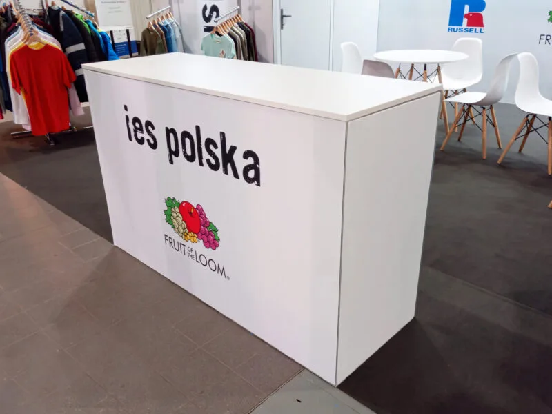 kaseton tekstylny na stoisko targowe