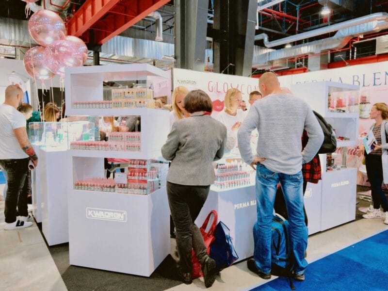 stand360 - Budujemy stoiska, które sprzedają