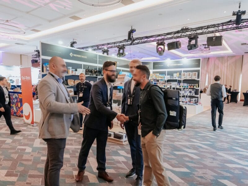 stand360 - Budujemy stoiska, które sprzedają