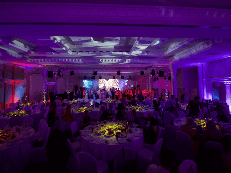 stand360 - Budujemy stoiska, które sprzedają