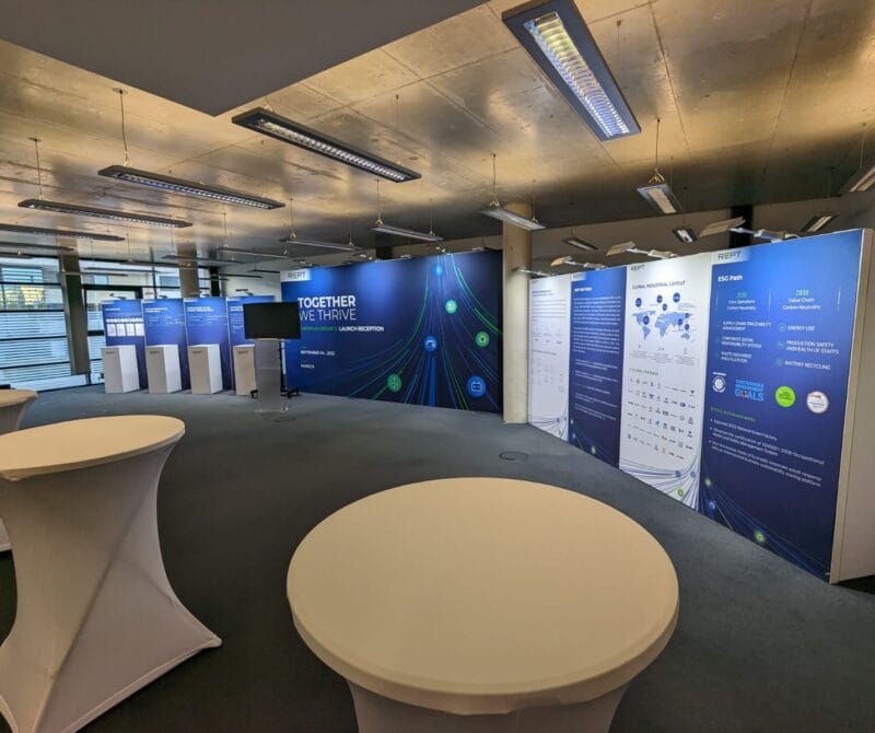 ścianka tło eventu transmisji online nadruk