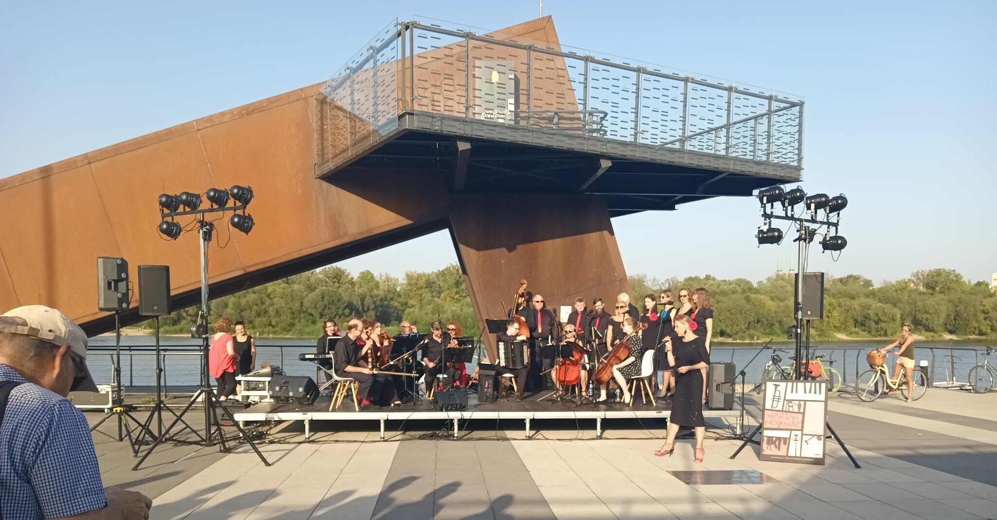 stand360 - Budujemy stoiska, które sprzedają