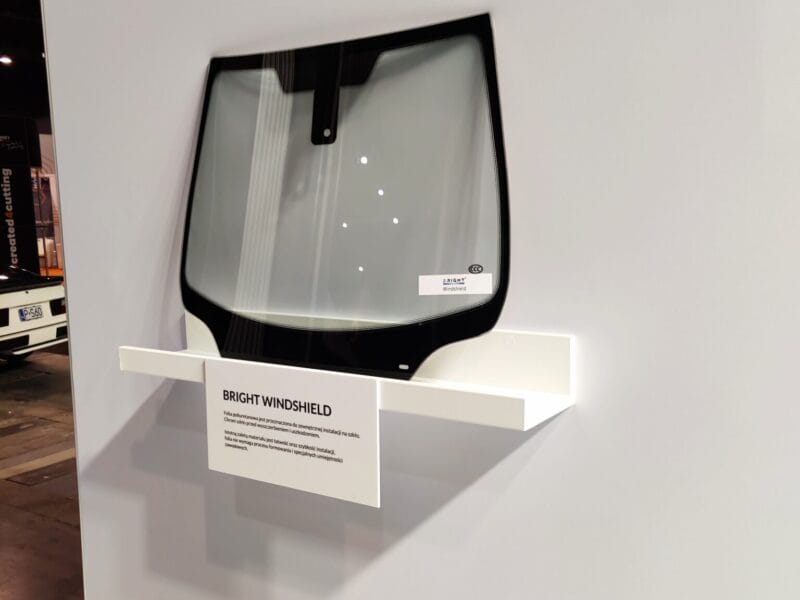 Szczegóły zabudowy stoiska targowego Bright – ekspozycja produktowa